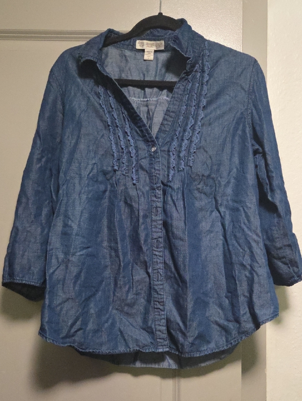 Vintage America Blue Chambray Button-Down Shirt